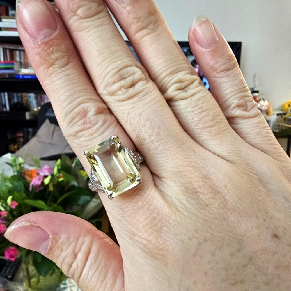 Gorgeous Statement Emerald Cut Lemon Quartz Cocktail Ring 925 with CZ